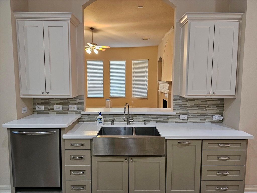 3218 Waters Edge Drive - Photo 6