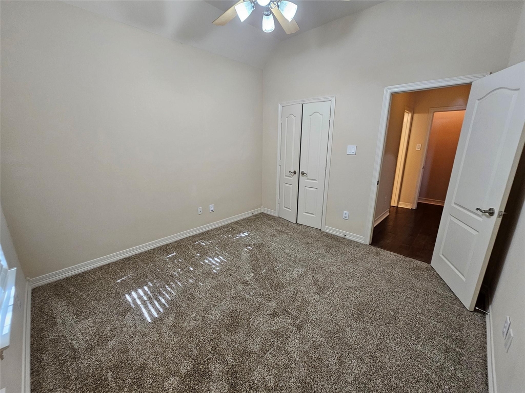 3218 Waters Edge Drive - Photo 39