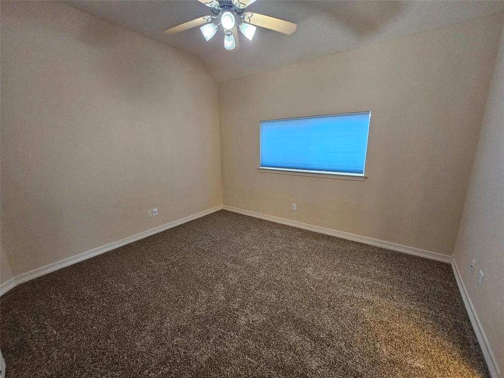 3218 Waters Edge Drive - Photo 31