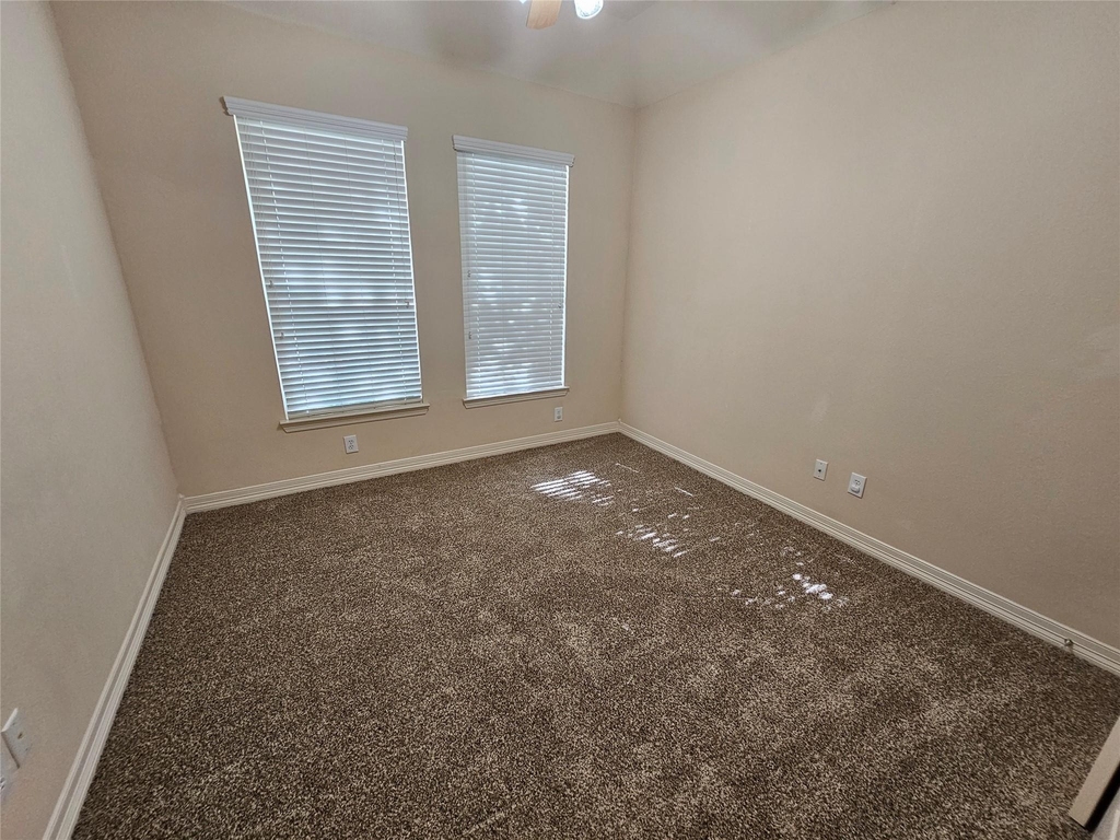 3218 Waters Edge Drive - Photo 38