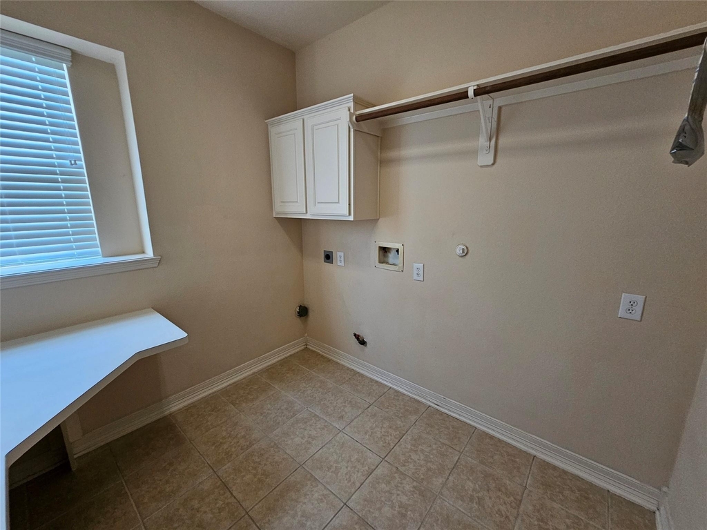 3218 Waters Edge Drive - Photo 9