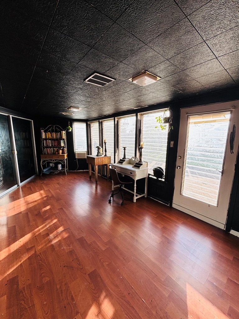 4901 Timber Lane - Photo 10