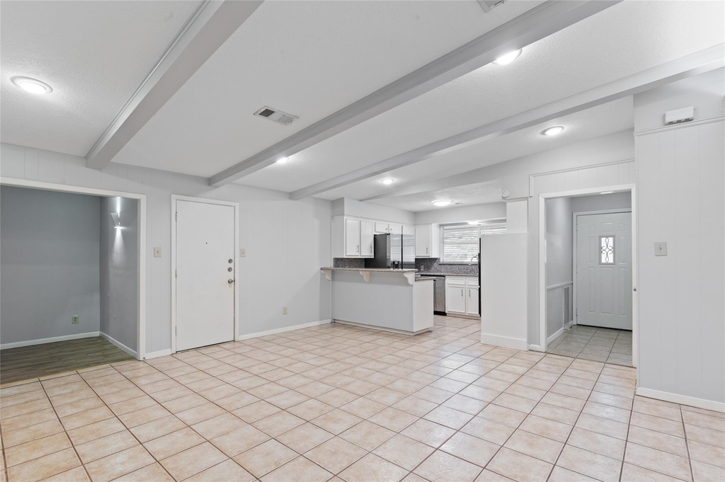118 E Thornton Road - Photo 6