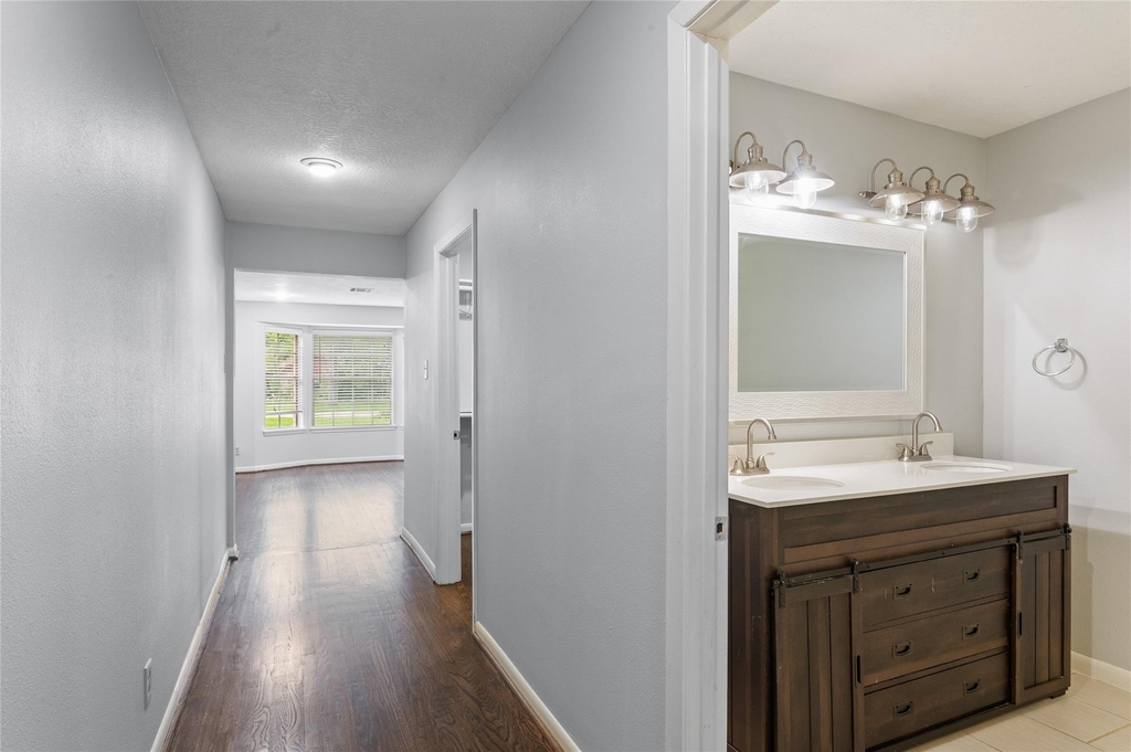 118 E Thornton Road - Photo 12