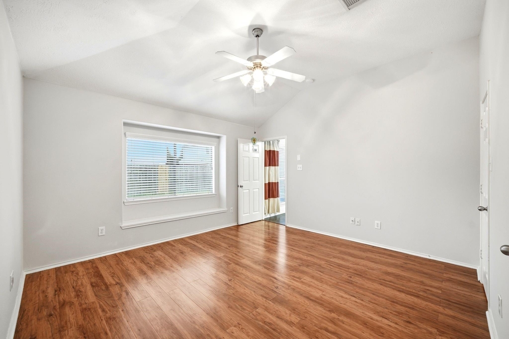 6931 Hamilton Falls Lane - Photo 19