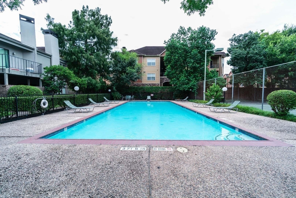 10811 Richmond Avenue - Photo 15