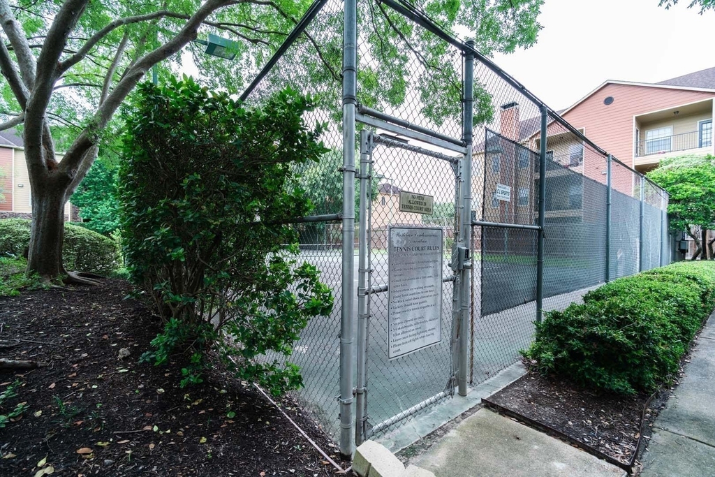 10811 Richmond Avenue - Photo 16