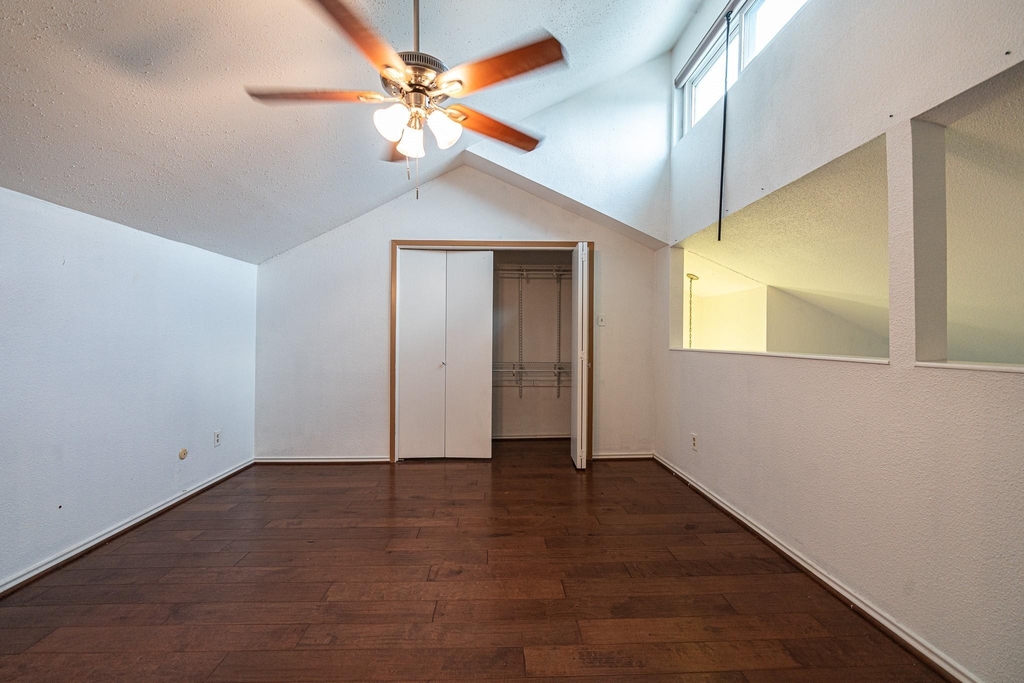 10811 Richmond Avenue - Photo 11