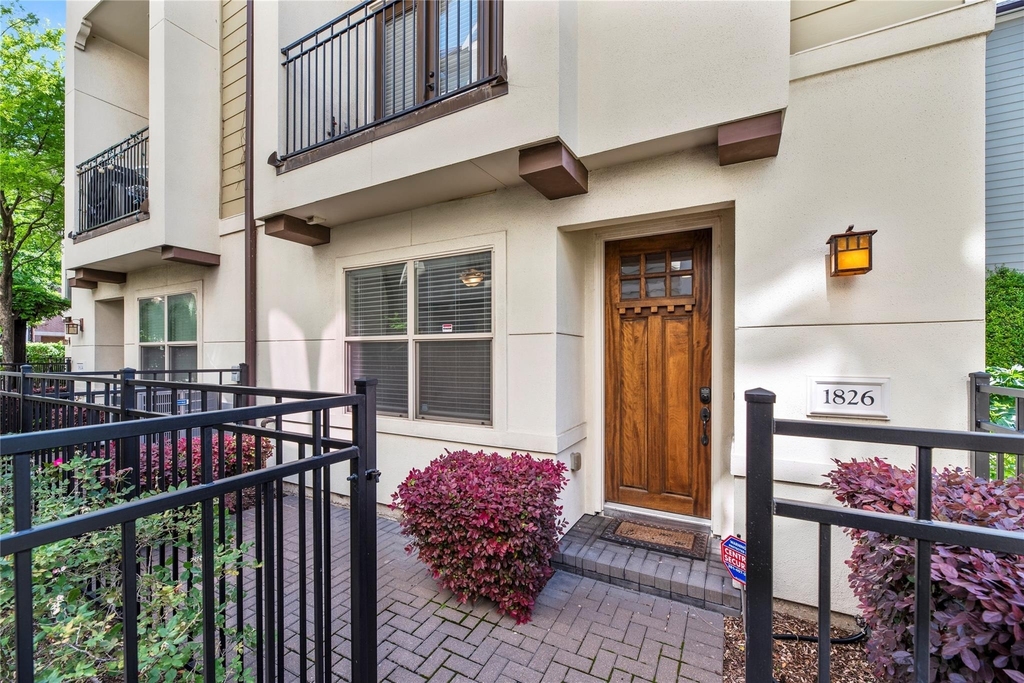 1826 Anita Street - Photo 1