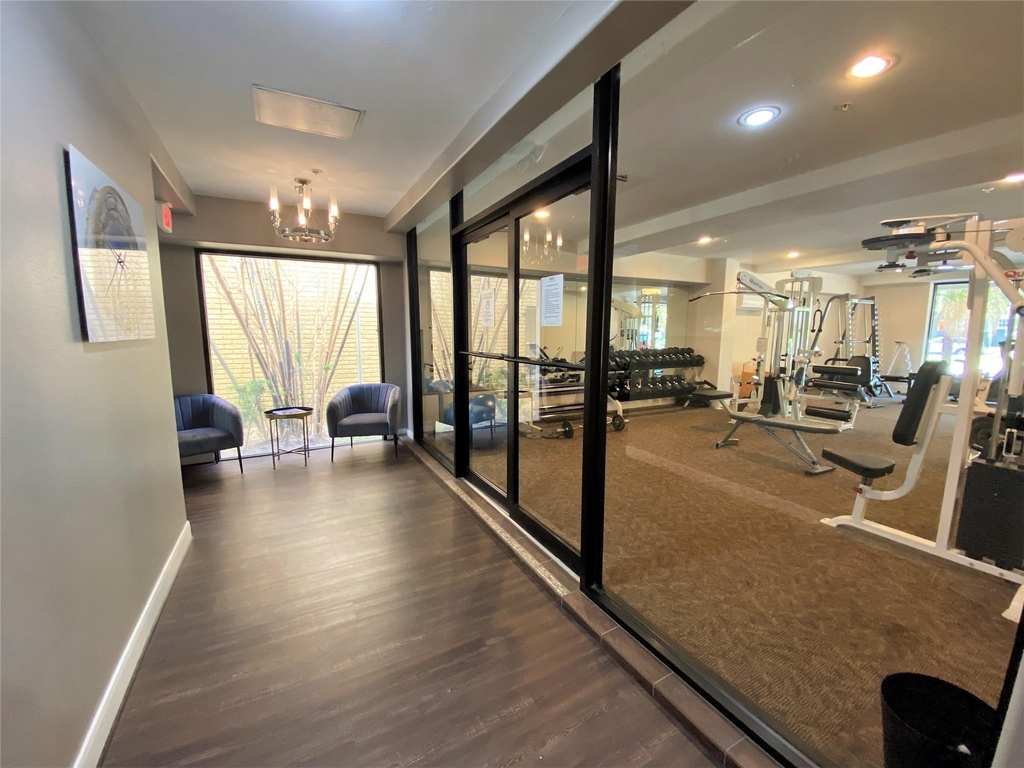 510 Lovett Boulevard - Photo 1