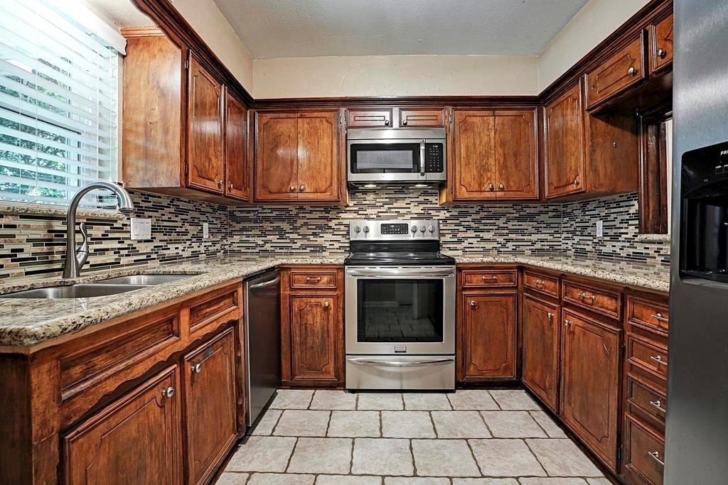 1807 Saxony Lane - Photo 0