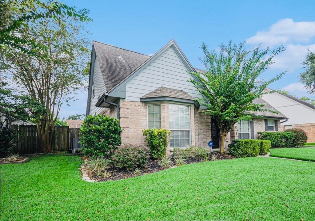 15014 Hollydale Drive - Photo 16