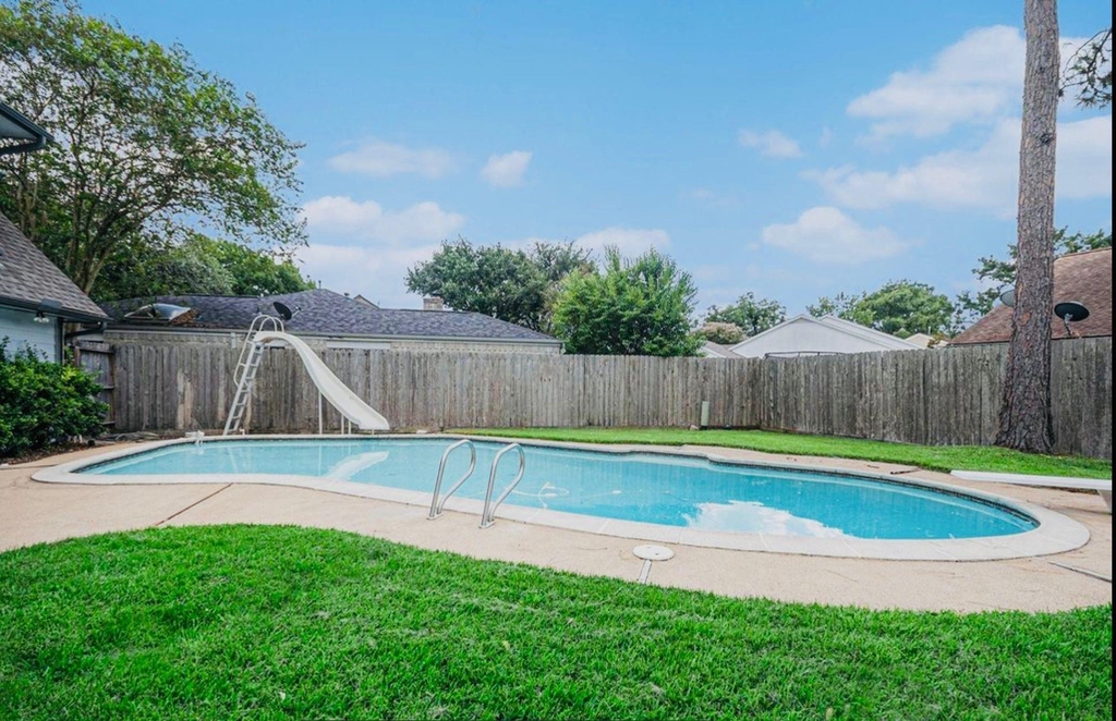 15014 Hollydale Drive - Photo 17