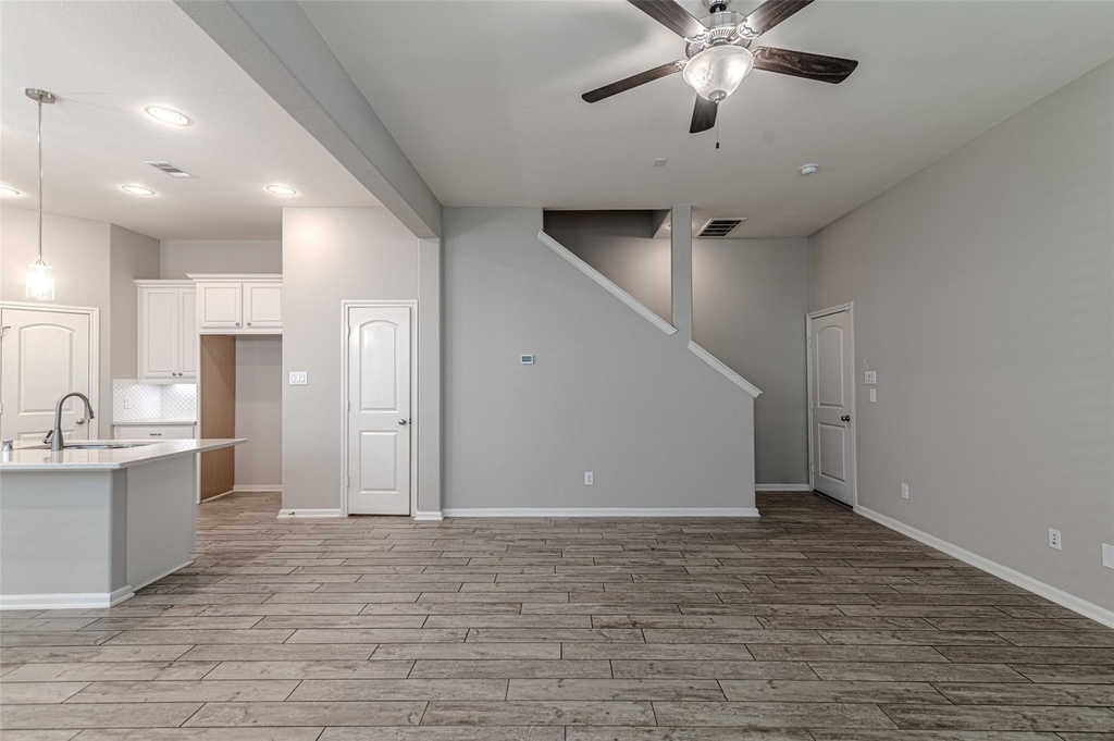 5543 Purple Meadow Lane - Photo 9