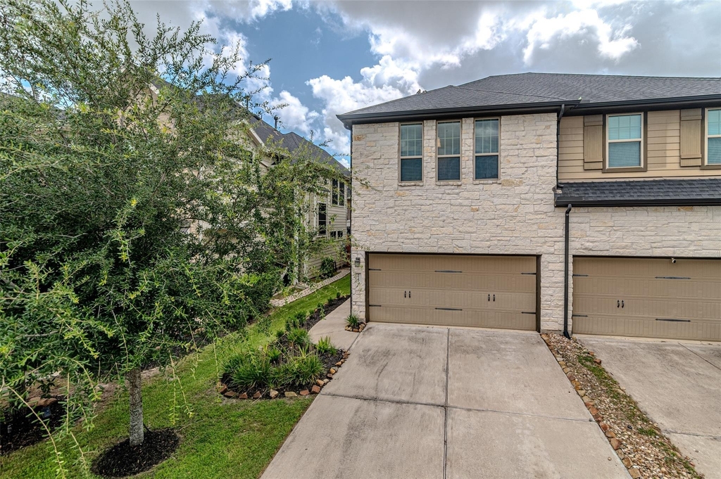 5543 Purple Meadow Lane - Photo 2