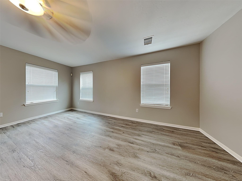 16326 Royal Fort Lane - Photo 2