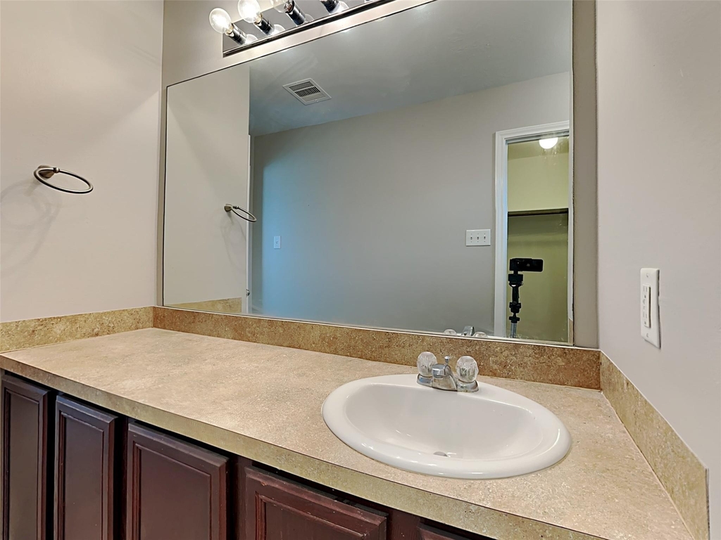 16326 Royal Fort Lane - Photo 10