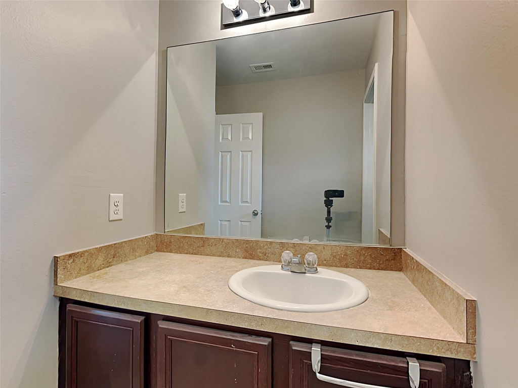 16326 Royal Fort Lane - Photo 15