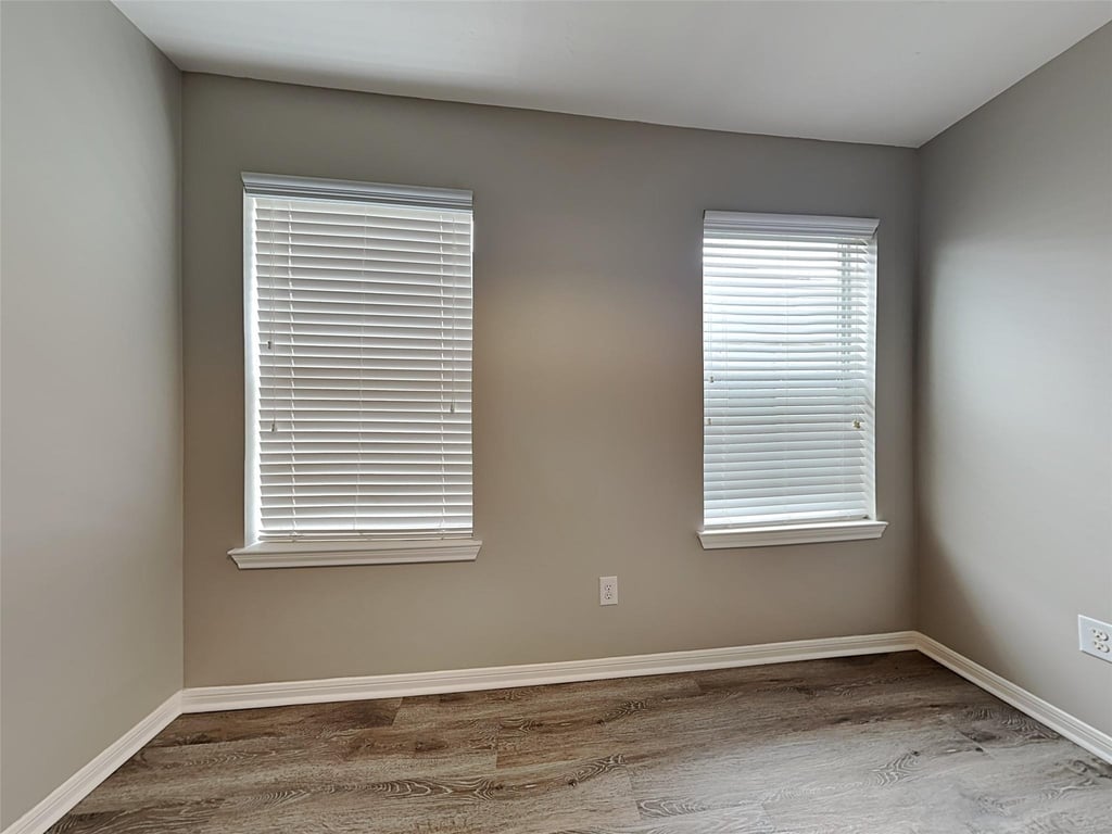 16326 Royal Fort Lane - Photo 4