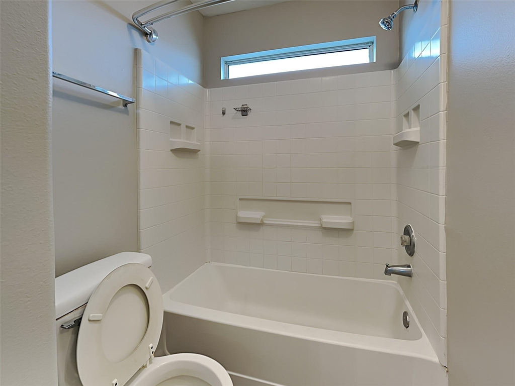 16326 Royal Fort Lane - Photo 9