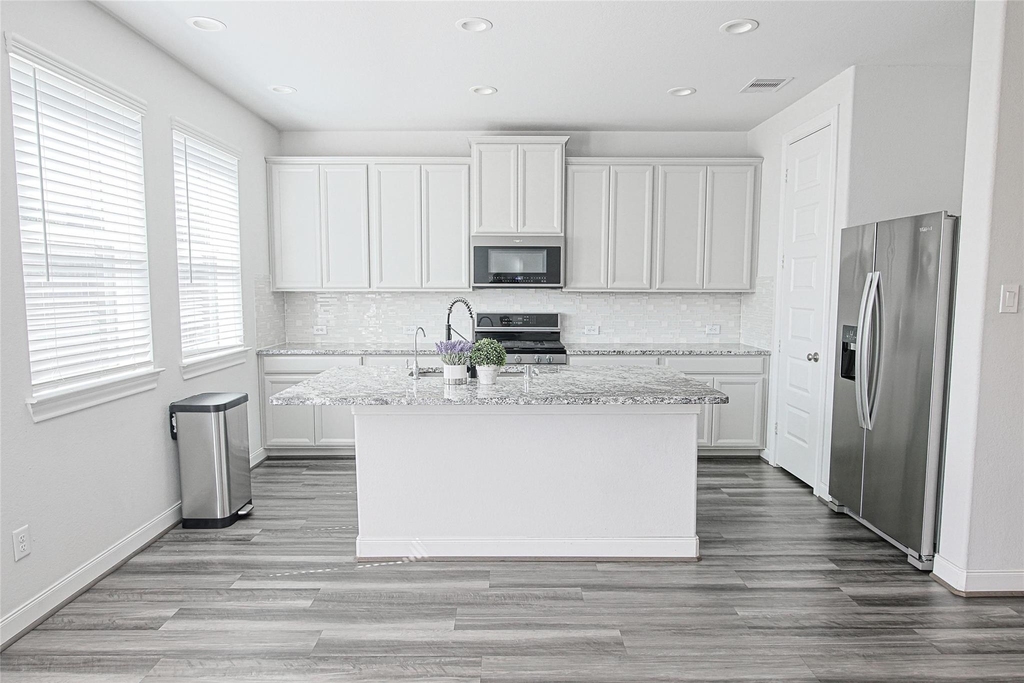 10005 Brickhouse Drive - Photo 6