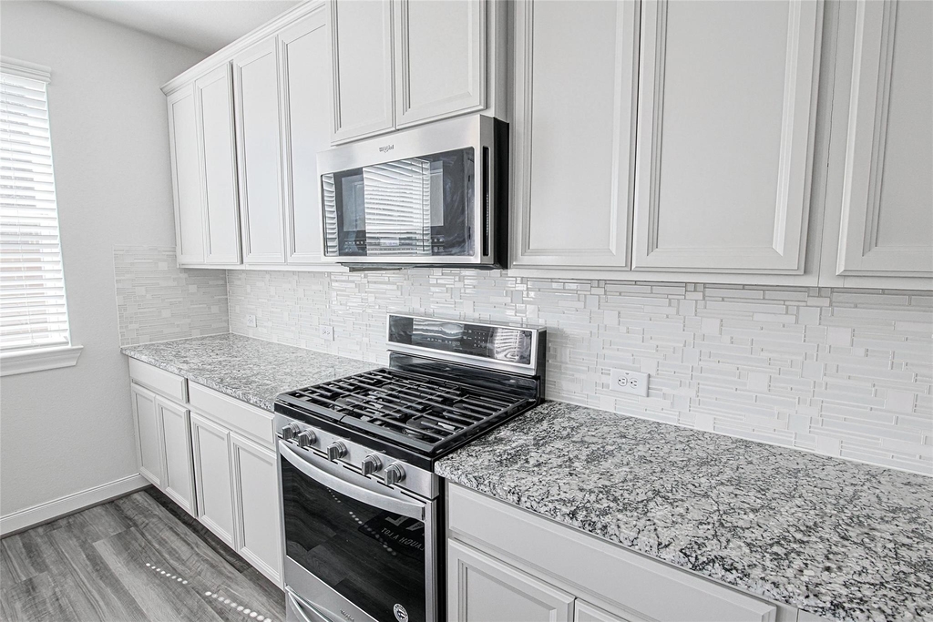 10005 Brickhouse Drive - Photo 9