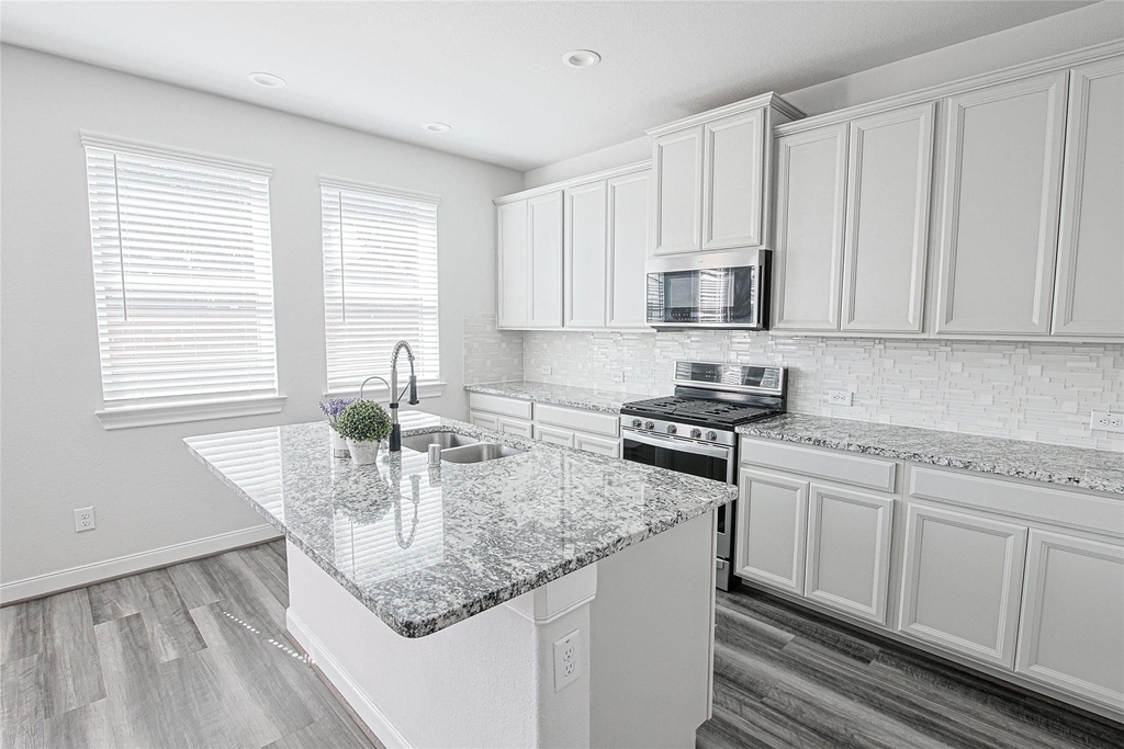 10005 Brickhouse Drive - Photo 8