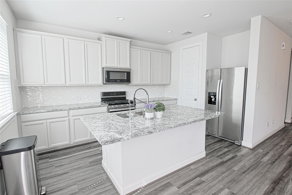 10005 Brickhouse Drive - Photo 7