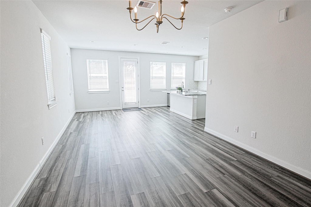 10005 Brickhouse Drive - Photo 5