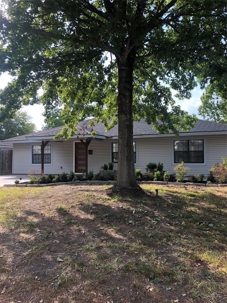 1442 Chamboard Lane - Photo 1