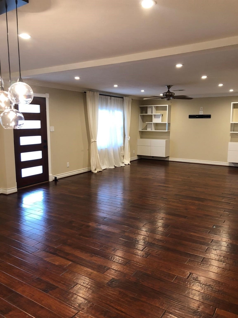 1442 Chamboard Lane - Photo 2