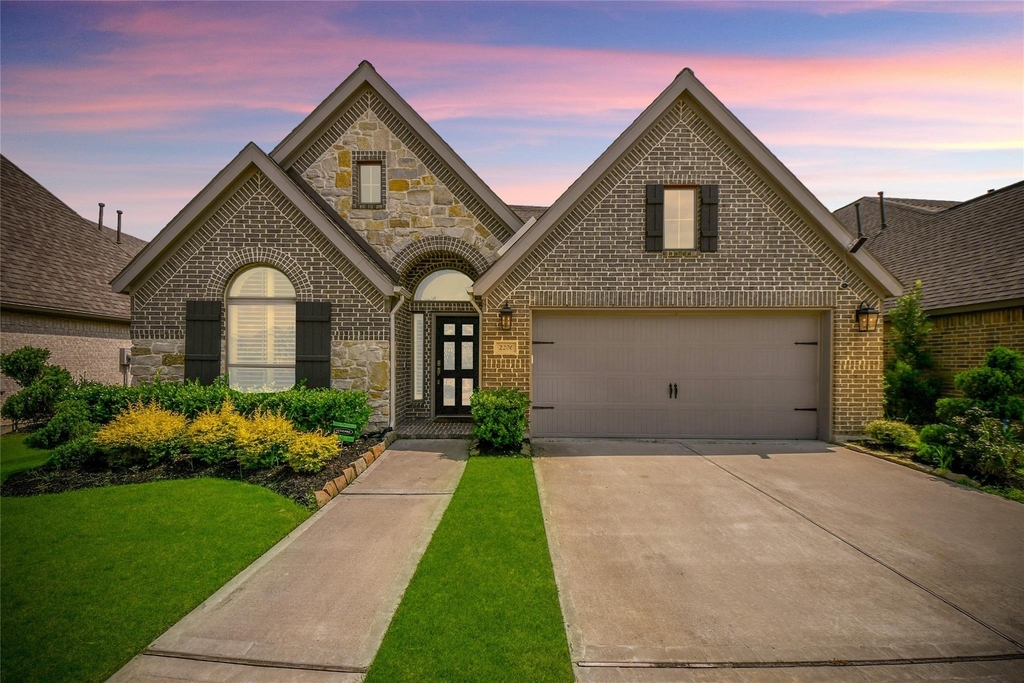 2206 Forest Trace Lane - Photo 0
