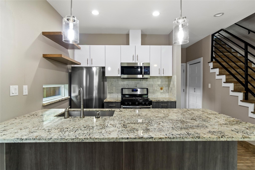 3923 Yale Street - Photo 7
