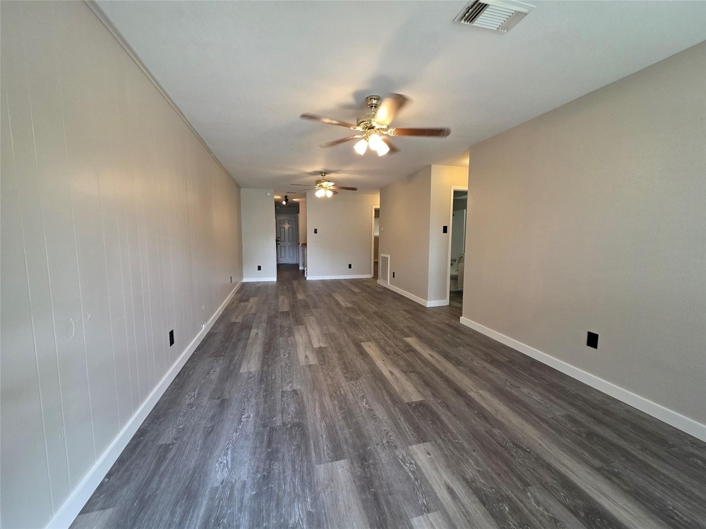 12740 Shannon Hills Drive - Photo 3