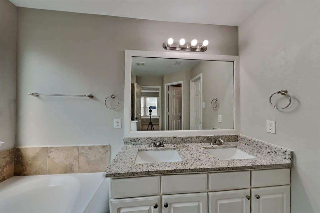 2544 Elm Crossing Trail - Photo 8