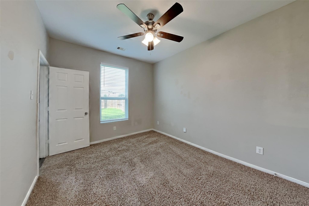 2544 Elm Crossing Trail - Photo 9