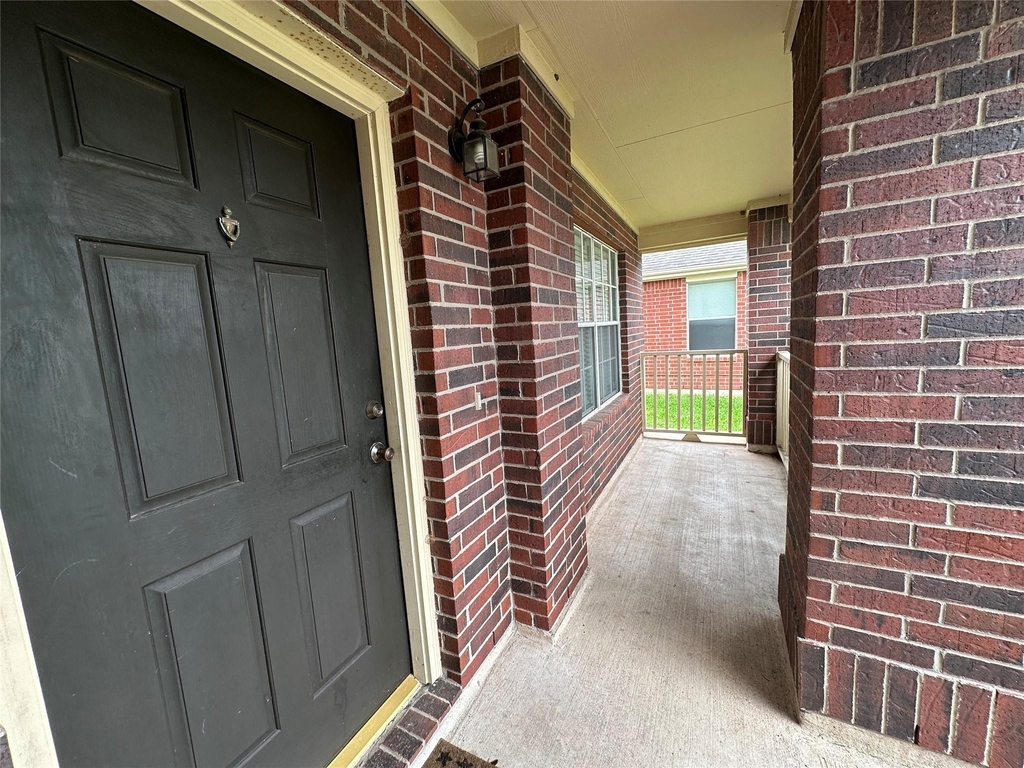 9922 Sand Lodge Lane - Photo 3