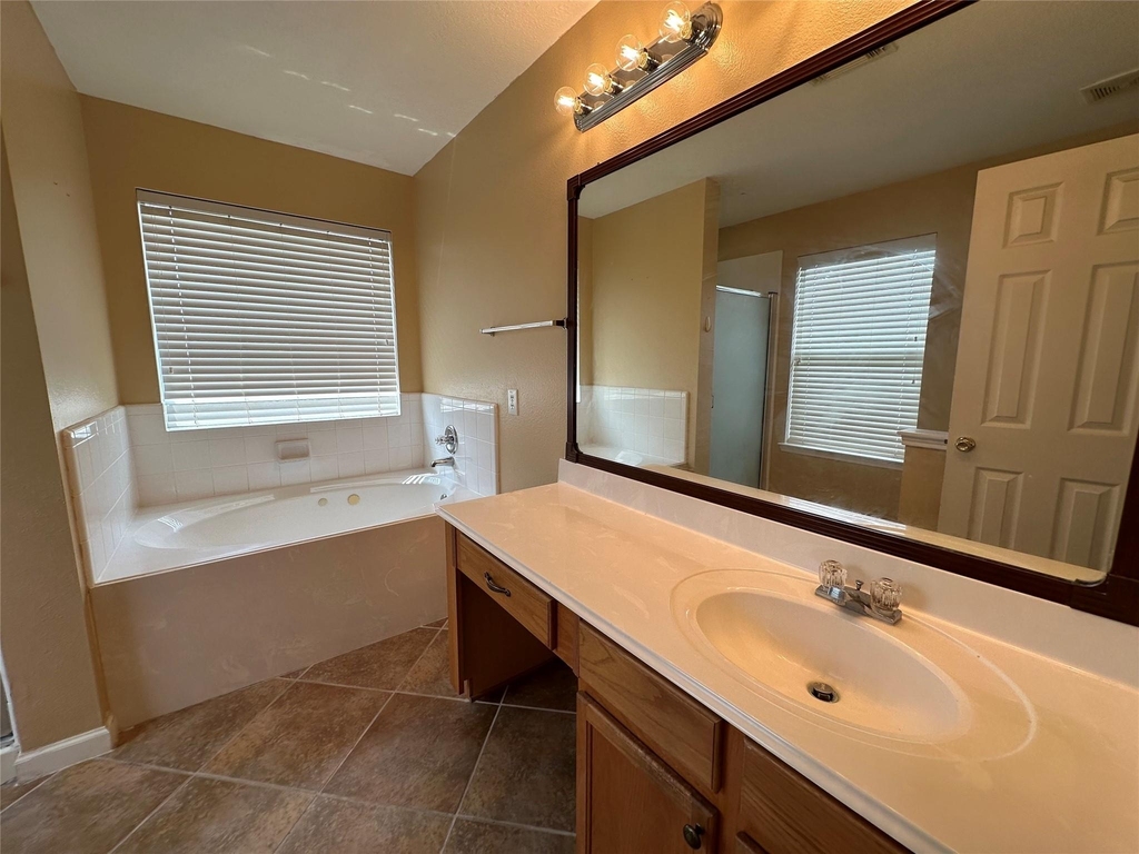 9922 Sand Lodge Lane - Photo 19