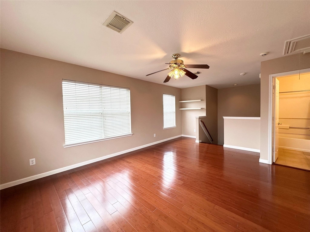 9922 Sand Lodge Lane - Photo 13
