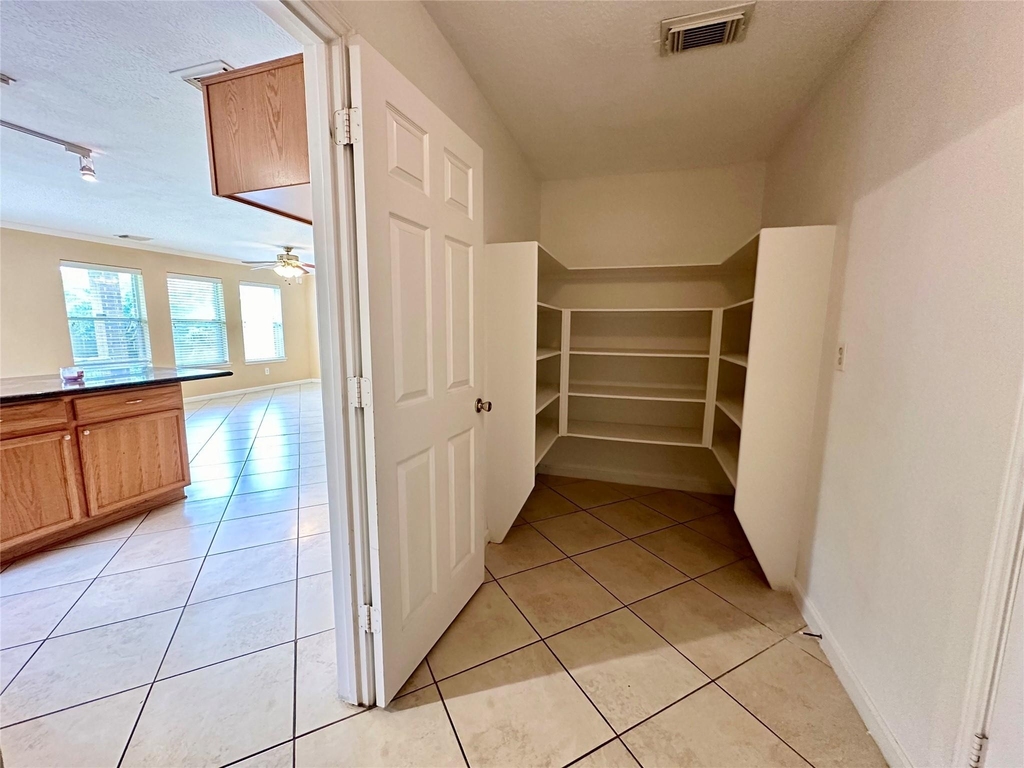 9922 Sand Lodge Lane - Photo 10