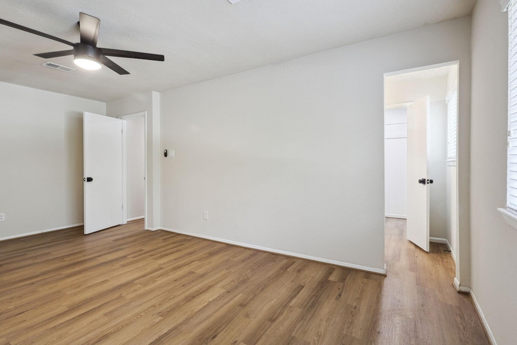 68 Ne Yewleaf Road - Photo 21