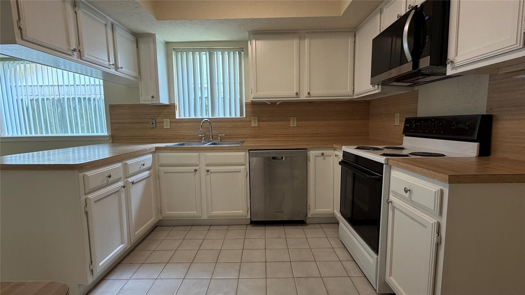 11614 Inga Lane - Photo 10