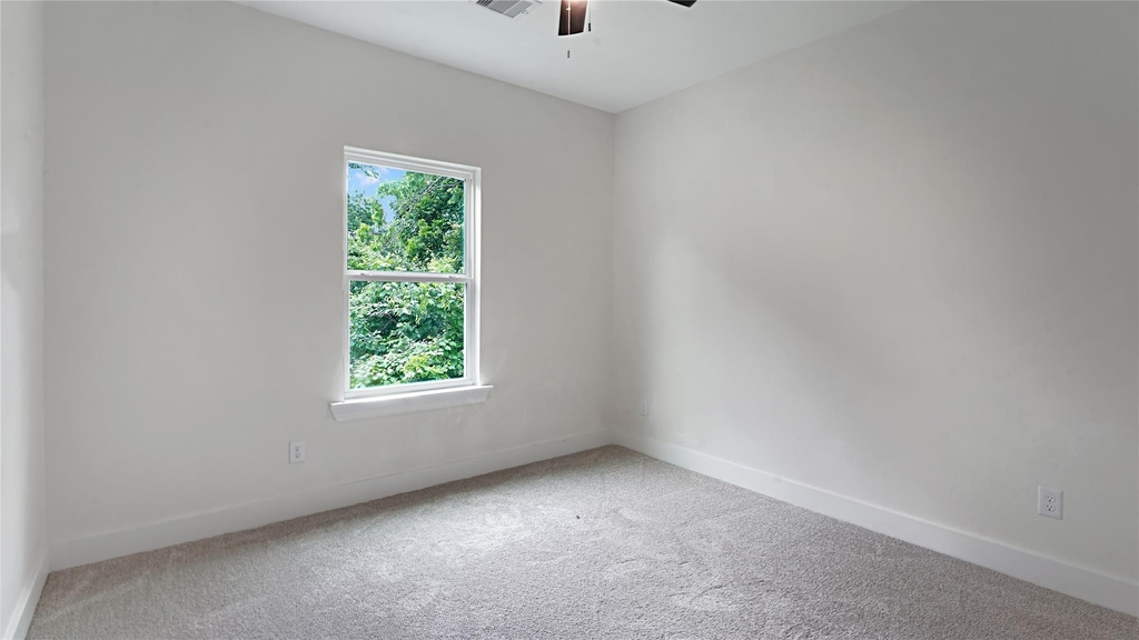1313 Knight Street - Photo 10