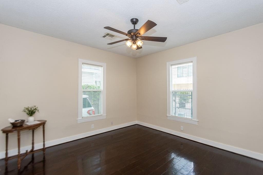 3909 Barnes Street - Photo 4