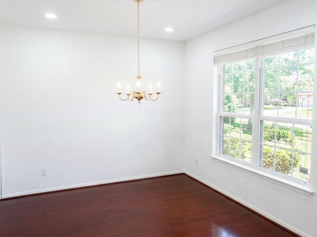 2032 Creek Shore Lane - Photo 2