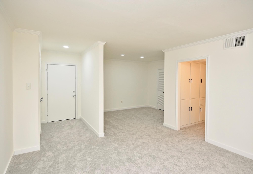 2600 Bellefontaine Street - Photo 17