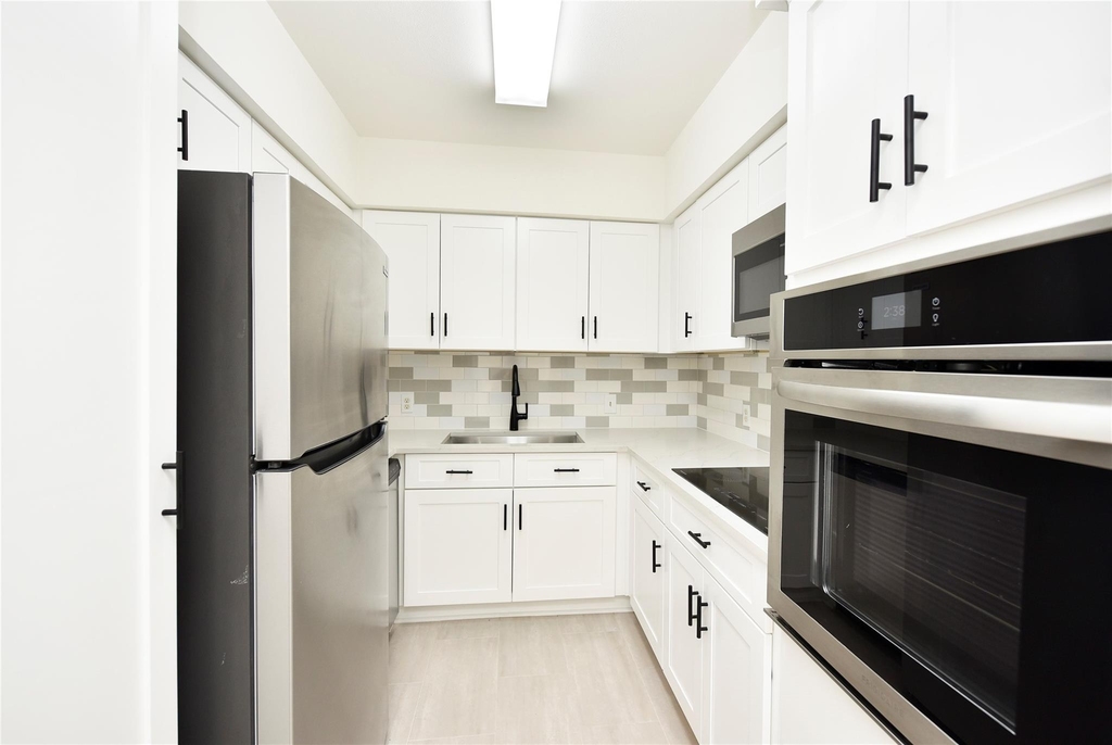 2600 Bellefontaine Street - Photo 16