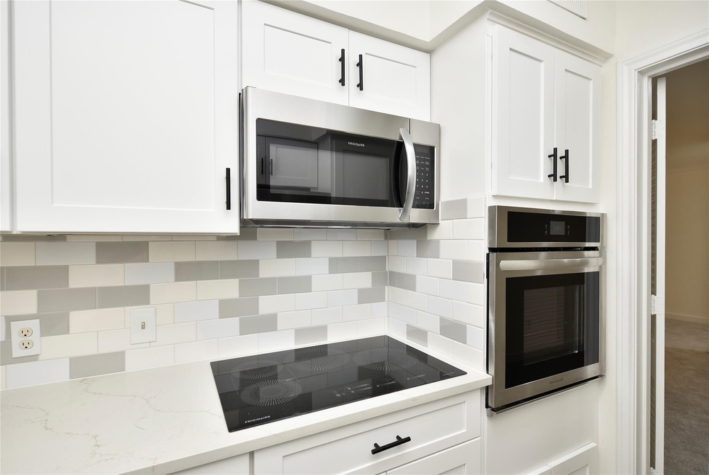 2600 Bellefontaine Street - Photo 12