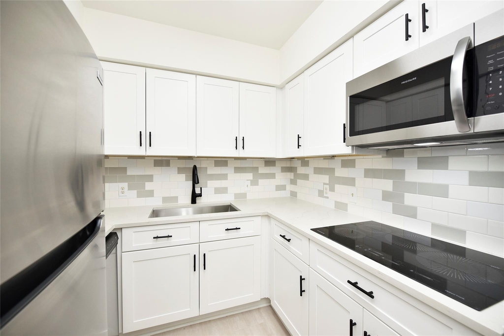 2600 Bellefontaine Street - Photo 15