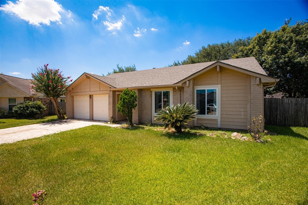 2411 Gunston Ct - Photo 0